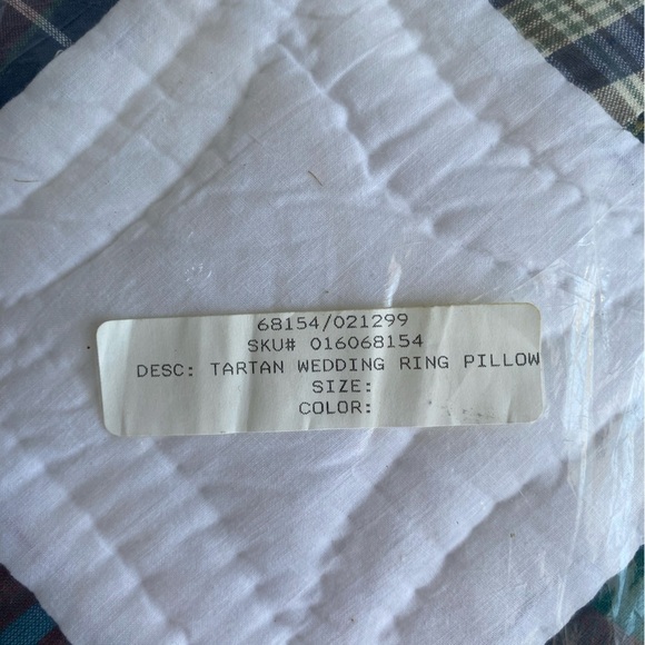 NWT Wedding Ring Tartan Quilted Square Pillow Cover And Form Tie Closures - Picture 2 of 10